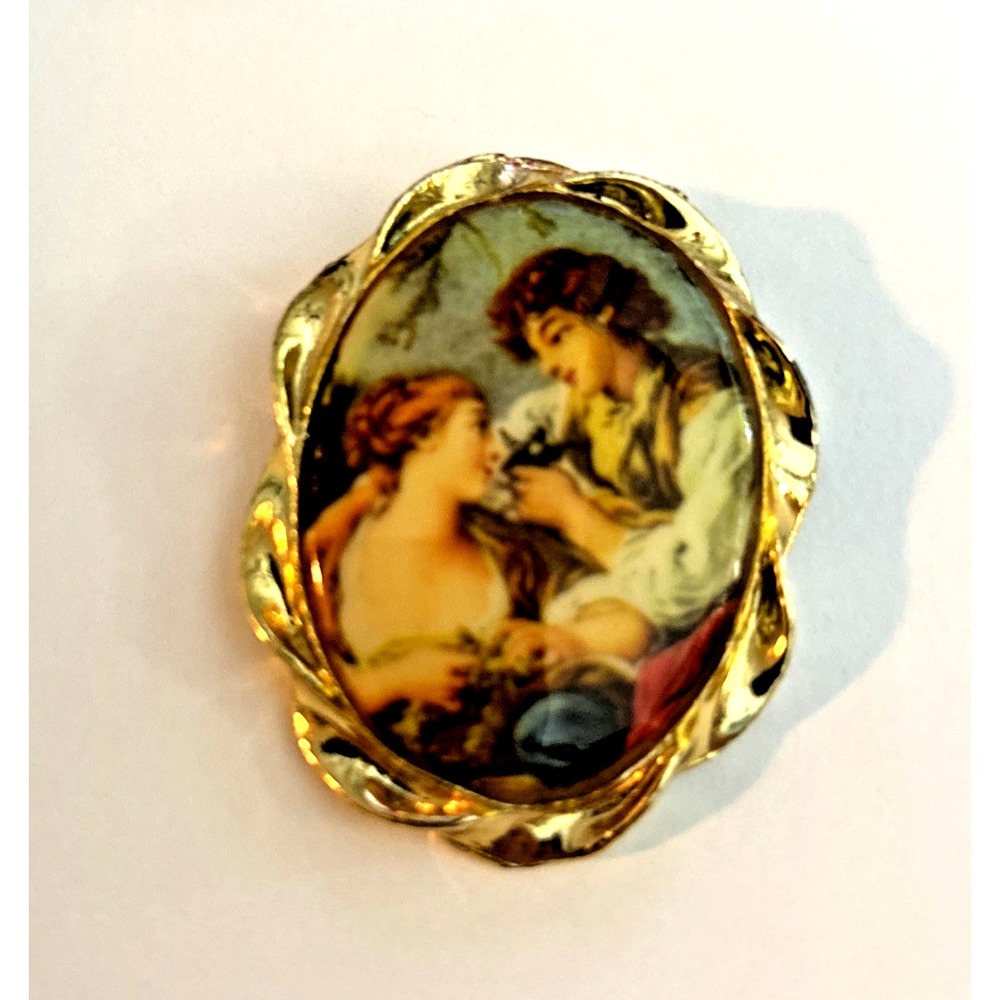 VTG German 2" Oval Gold Tone Cameo Couple Courting Lovers Brooch Pin